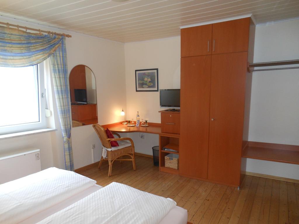 Wein- Und Gaestehaus M. Bai Mesenich Szoba fotó